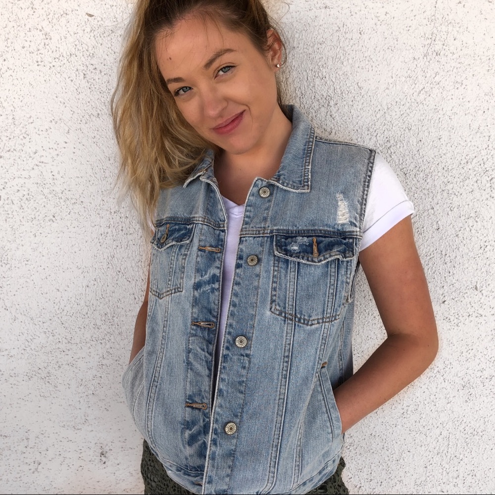 Jean Vest